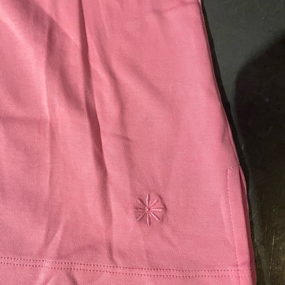 Isaac Mizrahi Pink V-Neck Short Sleeve Tee - Picture 4 of 5